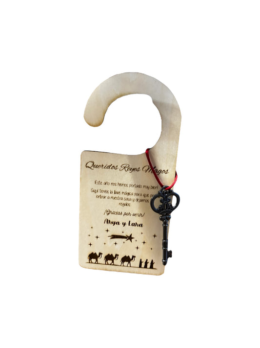 Llave mágica de Papá Noel / Reyes Magos con cuelga puertas de madera