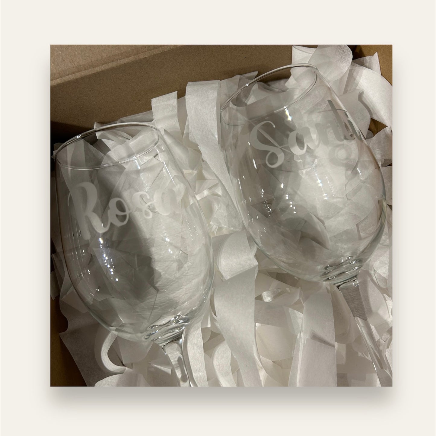 Pack 2 copes de vi personalitzades amb nom