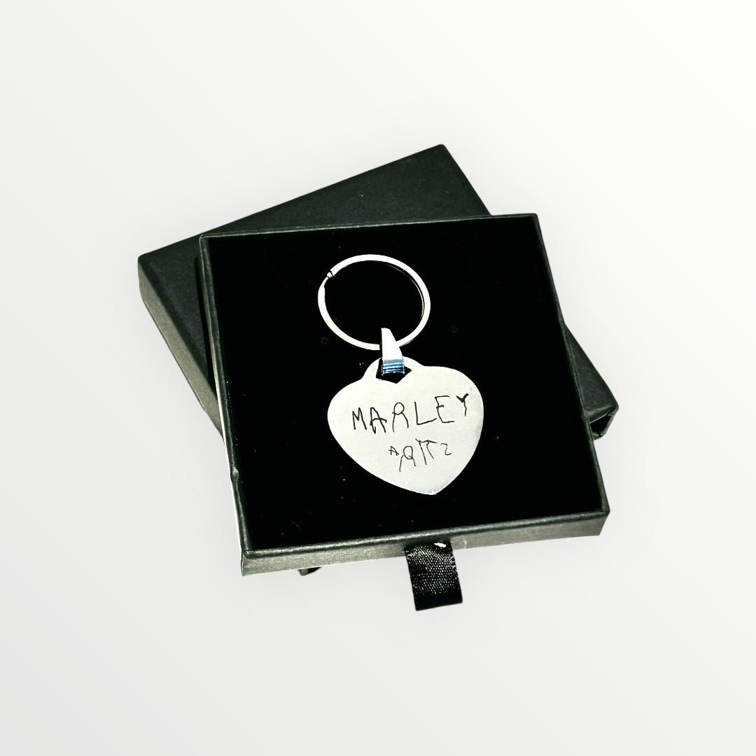 Llavero corazón manuscrito