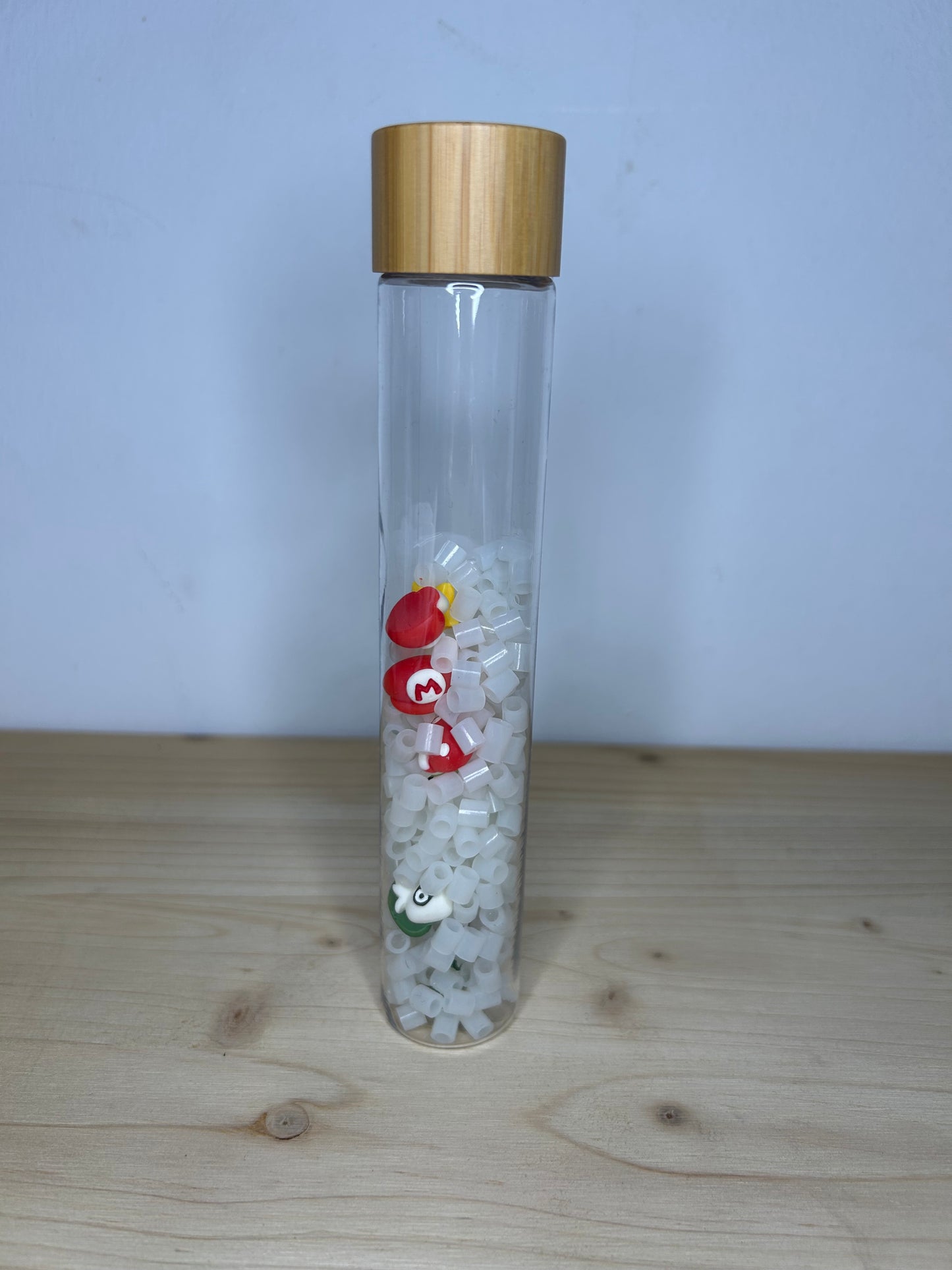 Botella sensorial “Súper Mario”