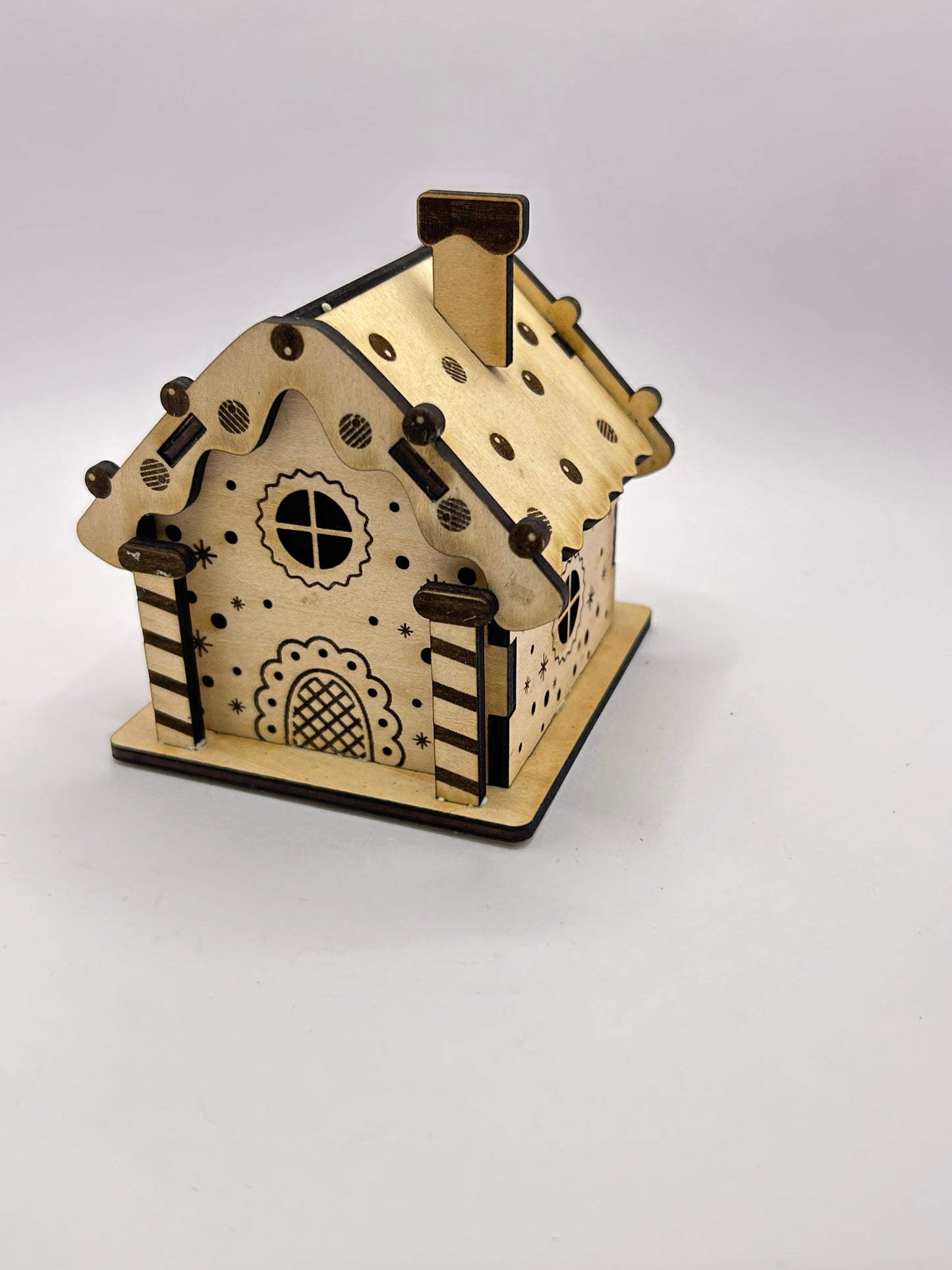 Casita Navideña de Madera con Luz (6 modelos disponibles)