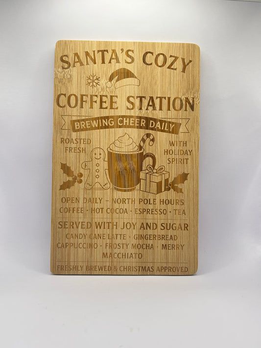Santa’s Cozy Coffee Station – Tabla decorativa navideña