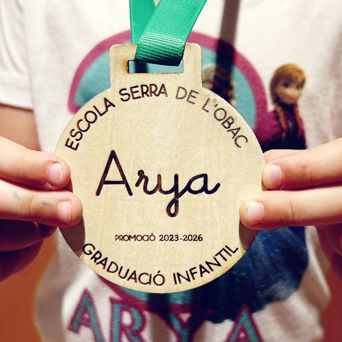 Medalla de Graduación Infantil Personalizada en Madera